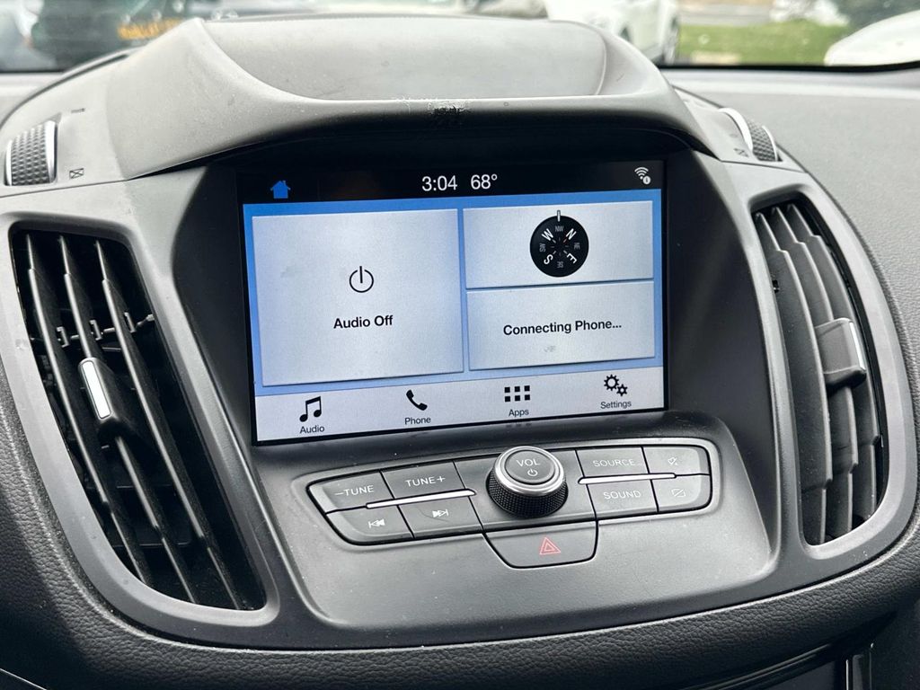 2019 Ford Escape SE photo