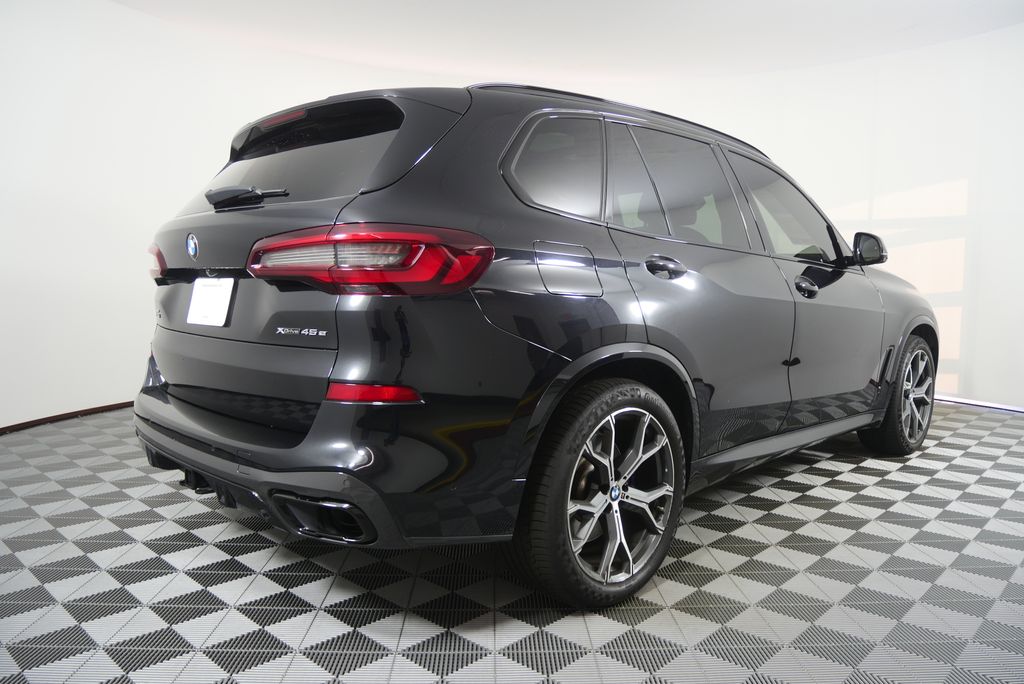 Thumbnail: 2021 BMW X5 - 3