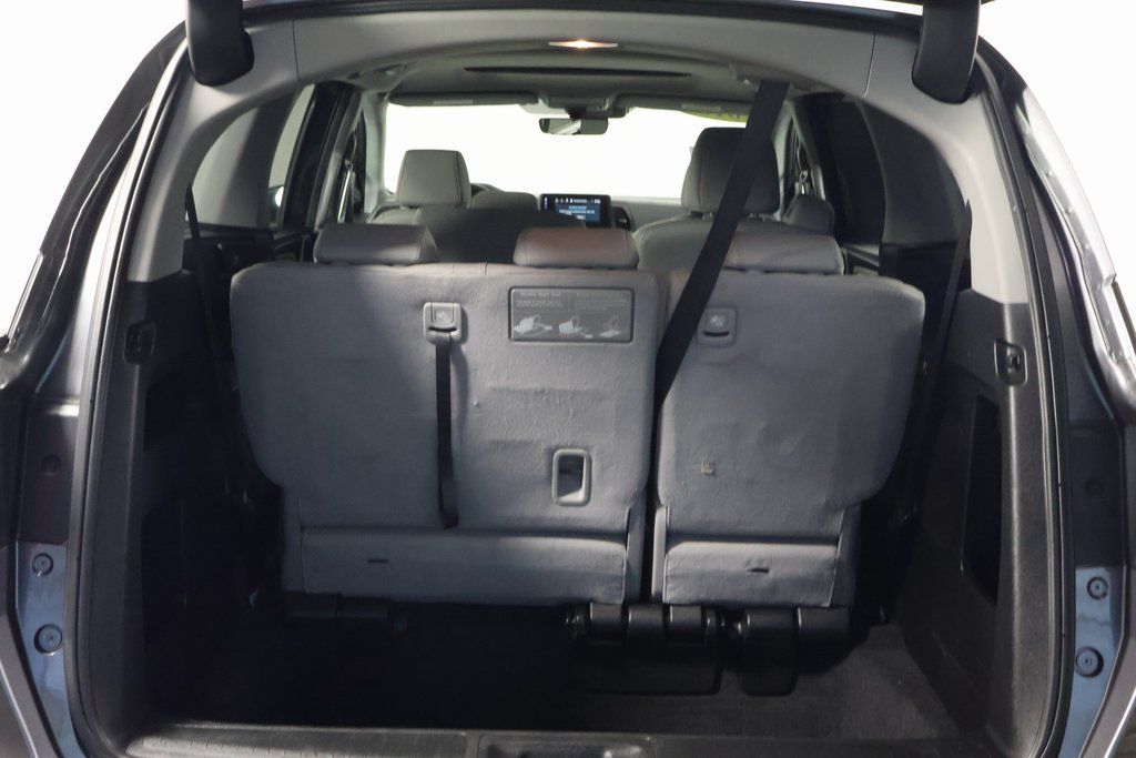 Thumbnail: 2018 Honda Odyssey - 15