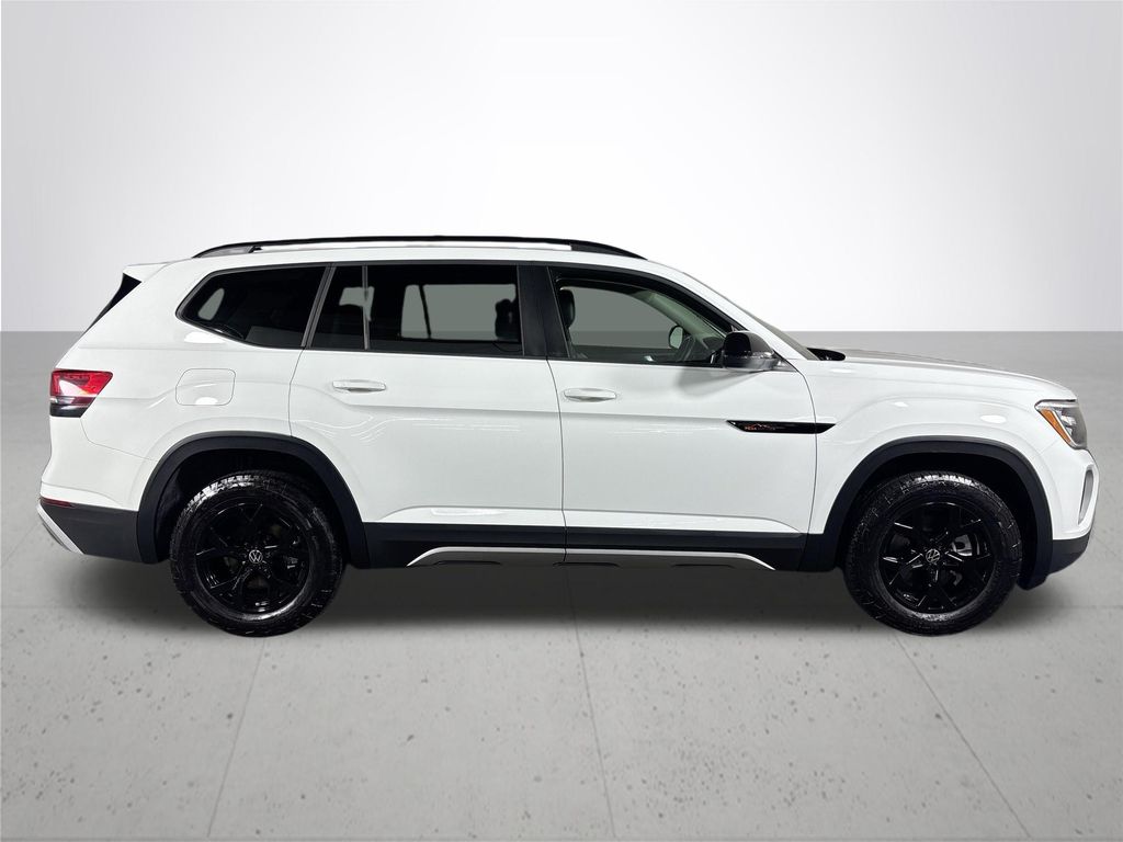 2024 Volkswagen Atlas 2.0T Peak Edition SE w/Technology