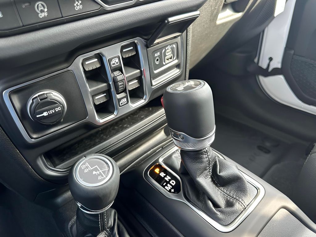2026 Jeep Wrangler 4-Door Sahara - Photo 28