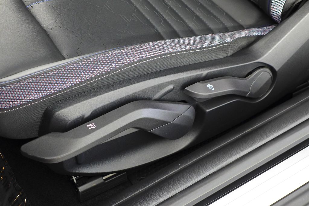 Thumbnail: 2025 MINI Cooper - 24