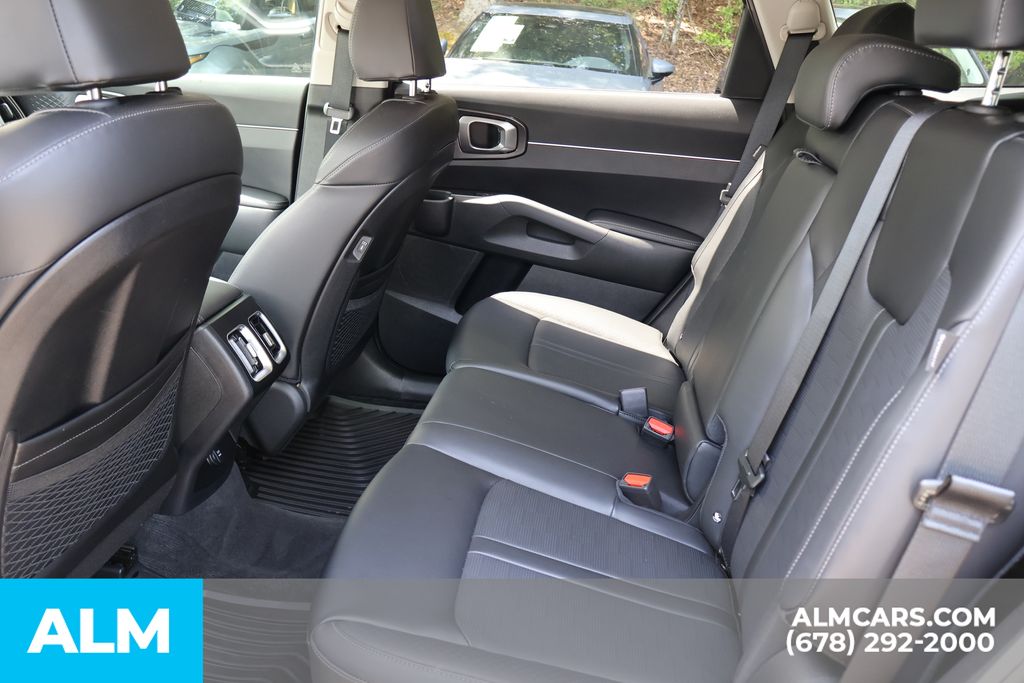 Used 2025 Black Kia S image 17