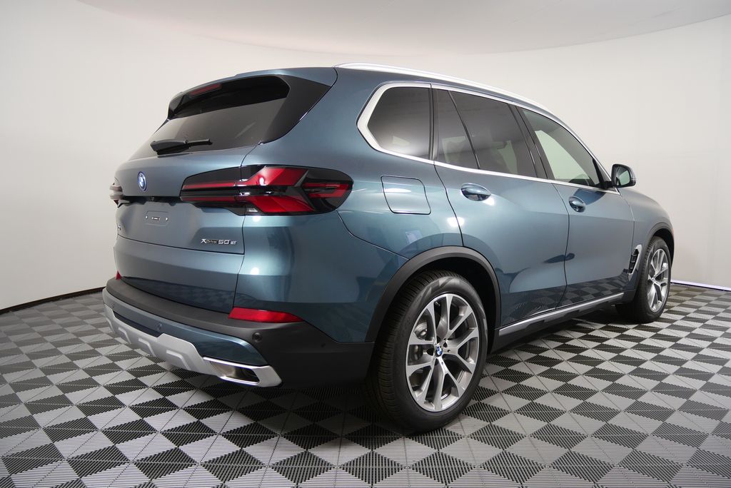 Thumbnail: 2026 BMW X5 - 3