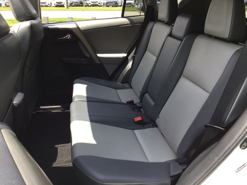 Thumbnail: 2013 Toyota RAV4 - 13