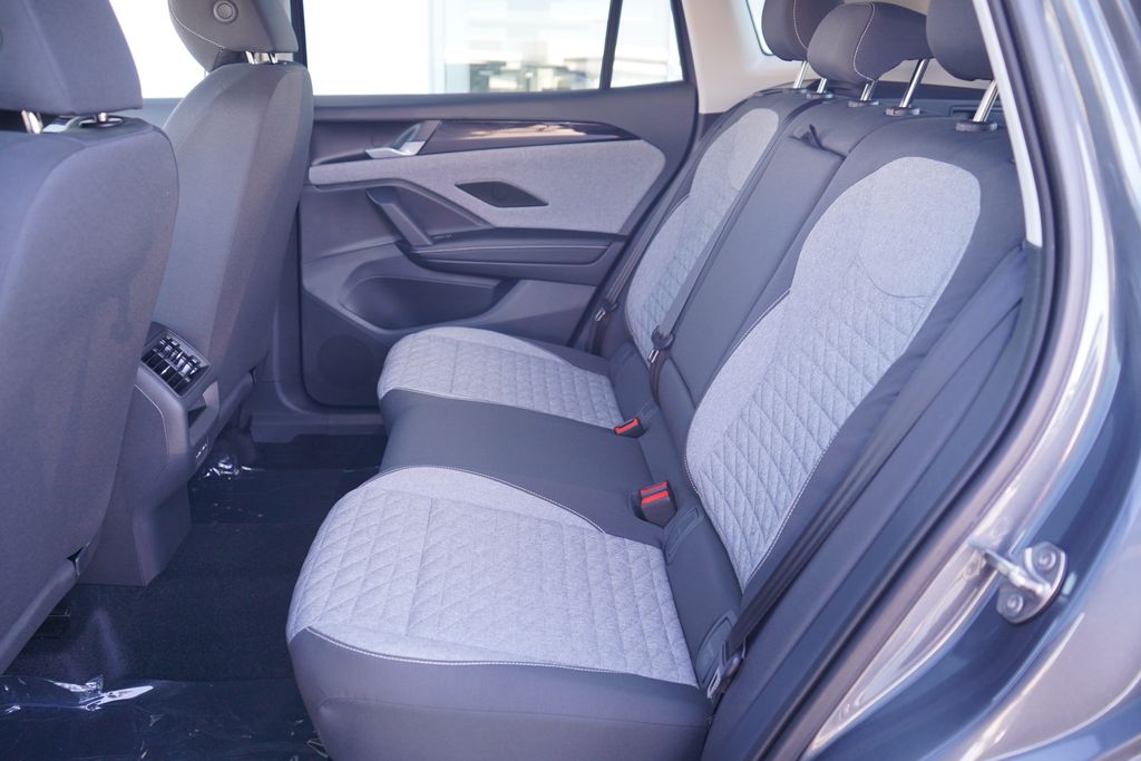 Thumbnail: 2026 Volkswagen Tiguan - 7