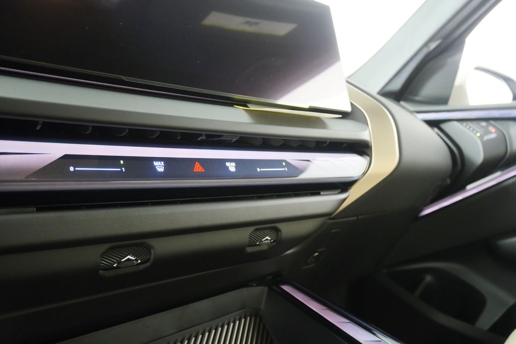 Thumbnail: 2025 BMW X3 - 20