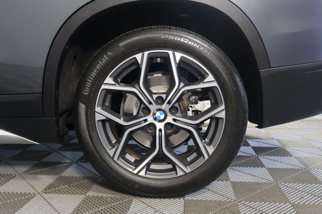 Thumbnail: 2021 BMW X1 - 16