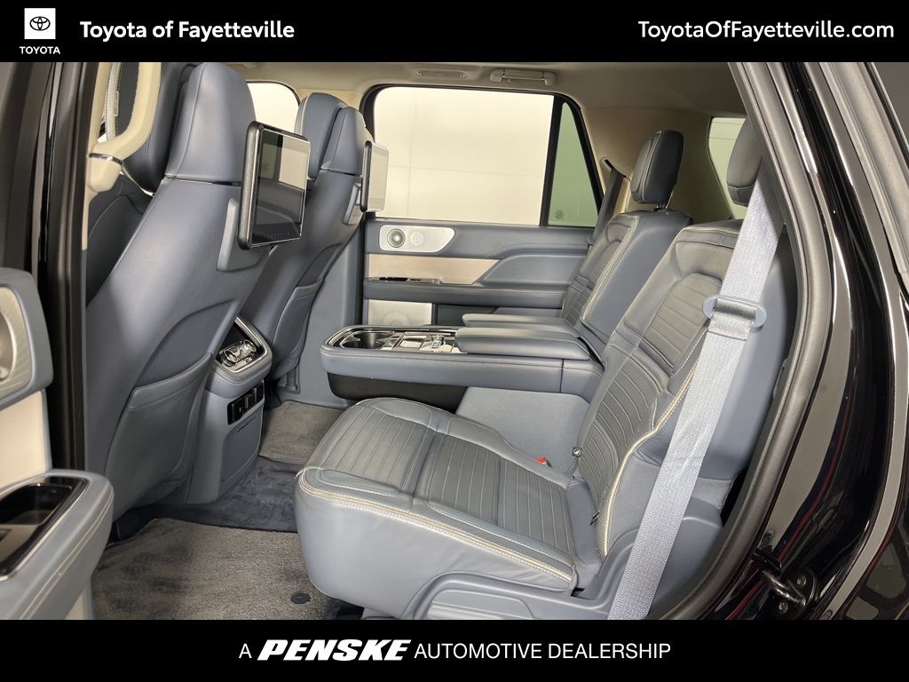 Thumbnail: 2018 Lincoln Navigator - 24