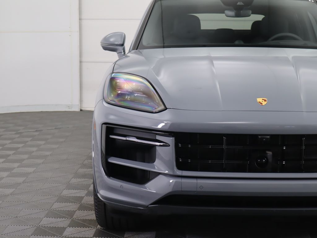 Thumbnail: 2025 Porsche  - 12