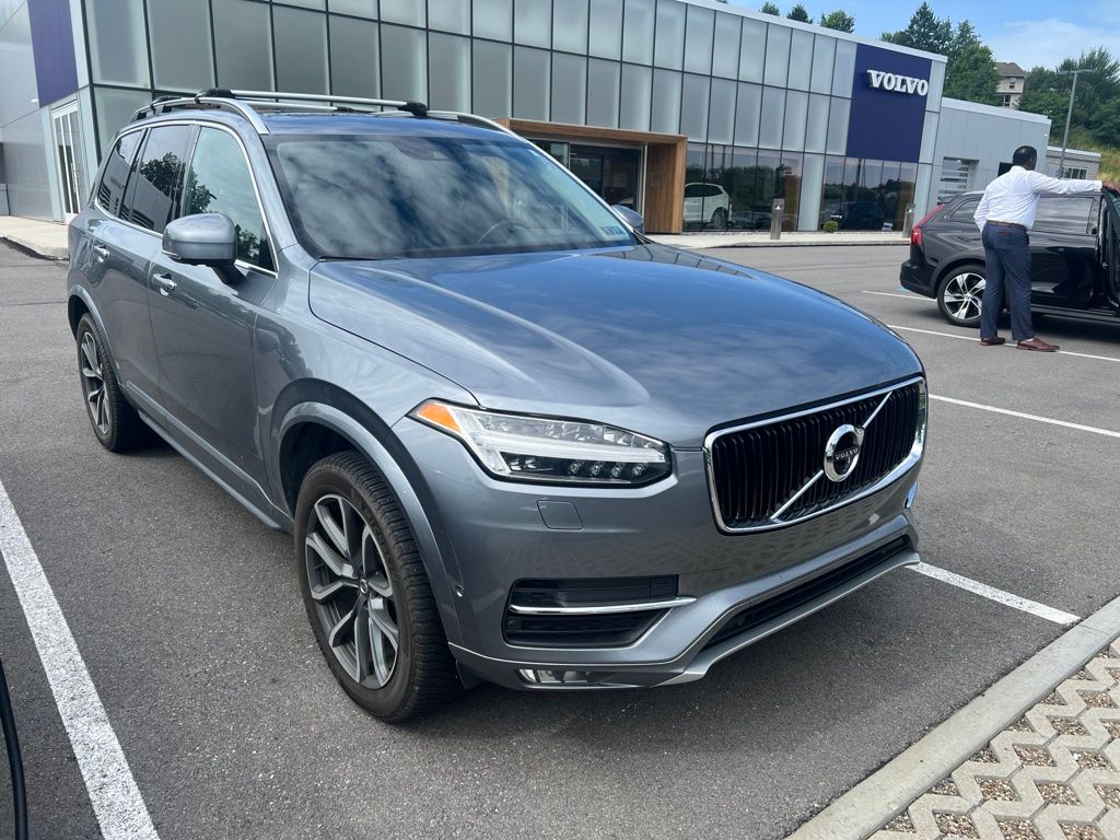 Used 2017 Gray Volvo T6 Momentum image 3