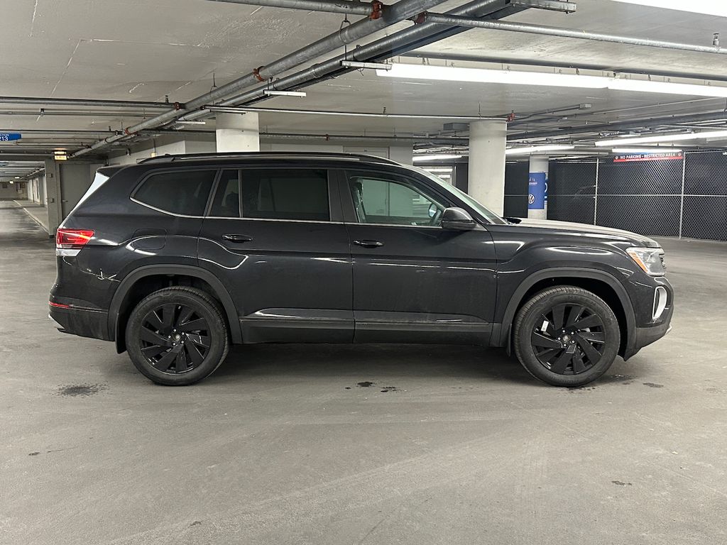 2024 Volkswagen Atlas 2.0T SE w/Technology 6