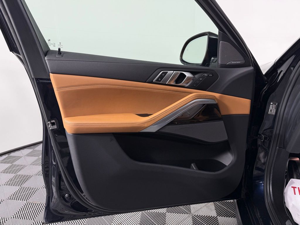 2023 BMW X6 xDrive40i 11