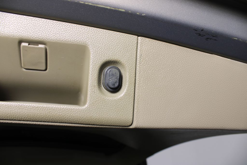 Used 2018 Chevrolet Suburban for sale in 