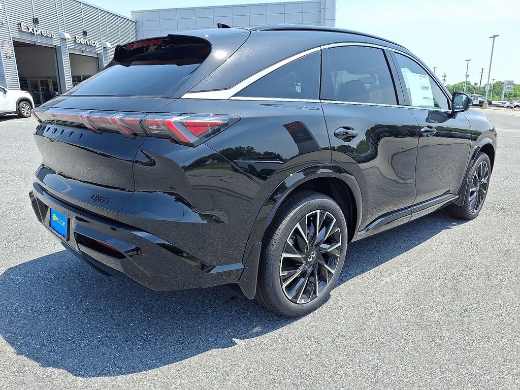 2027 INFINITI QX65 — photo 4