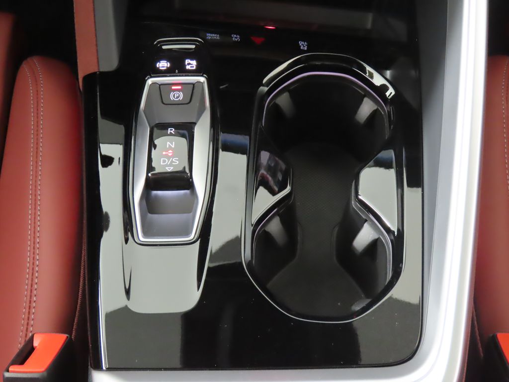 Thumbnail: 2025 Audi SQ5 - 19