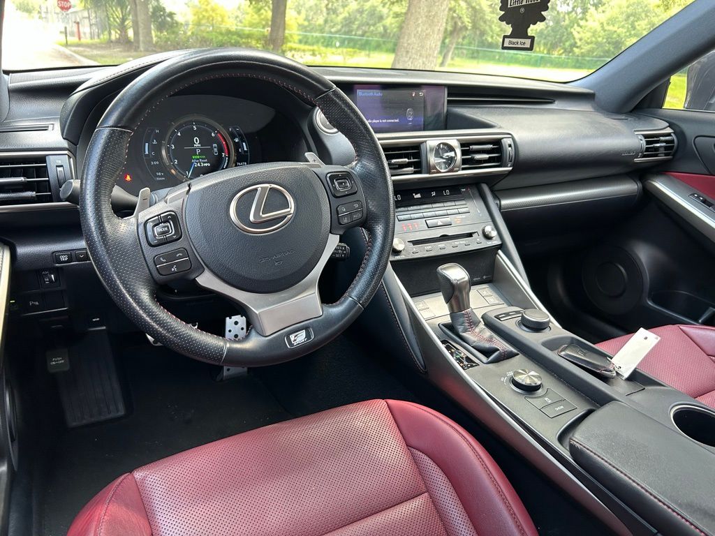 Thumbnail: 2018 Lexus IS - 12