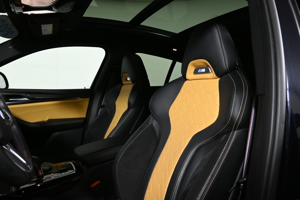 Thumbnail: 2023 BMW X4 - 15