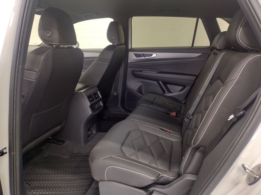 2026 Volkswagen Atlas Cross Sport 2.0T SE