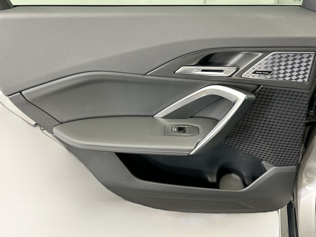 Thumbnail: 2025 BMW X1 - 24