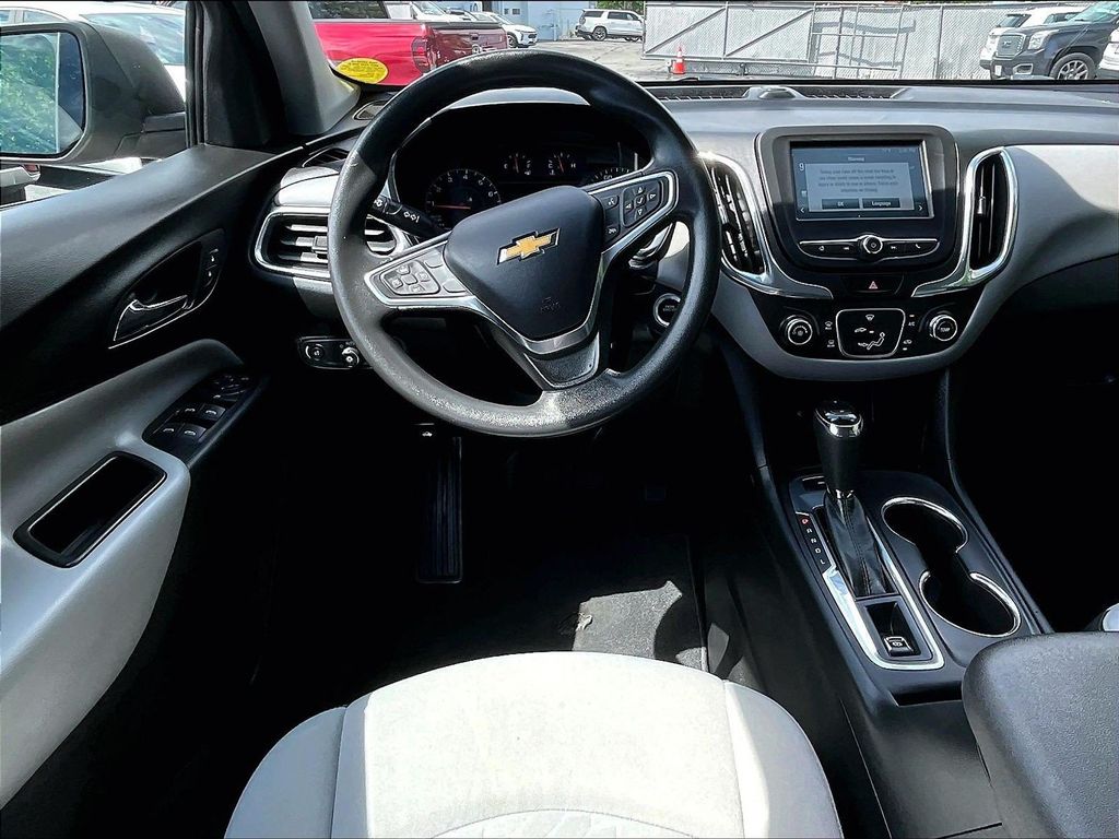 2018 Chevrolet Equinox — photo 16
