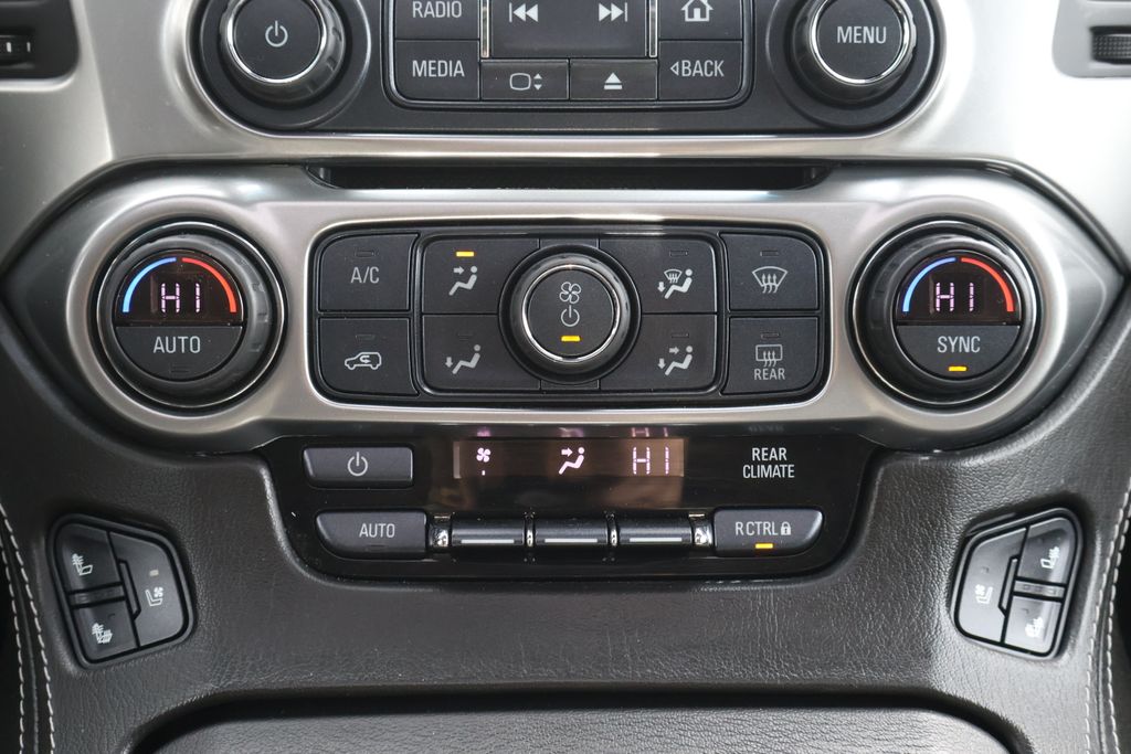 Thumbnail: 2019 Chevrolet Tahoe - 21