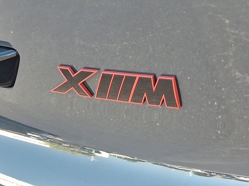 Thumbnail: 2026 BMW XM - 11