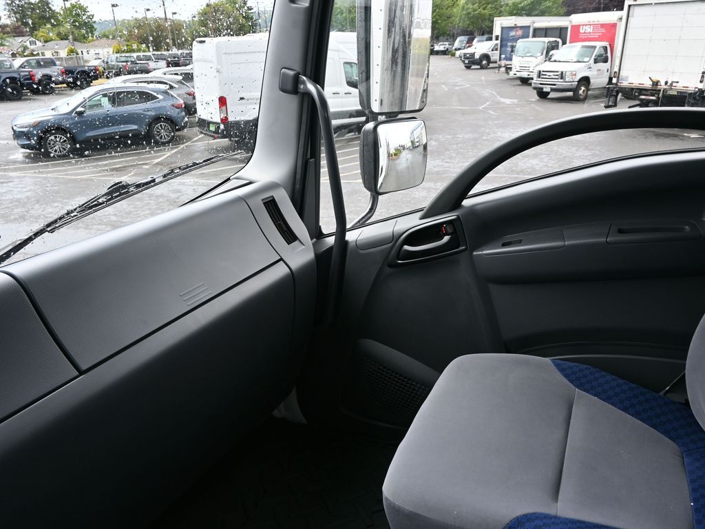 2025 Isuzu FTR 
