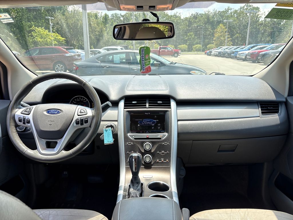 Used 2013 Green Ford SEL image 7