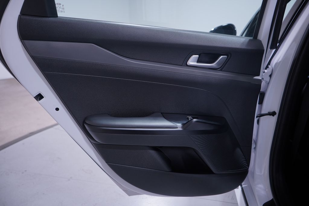 Thumbnail: 2021 Kia K5 - 15