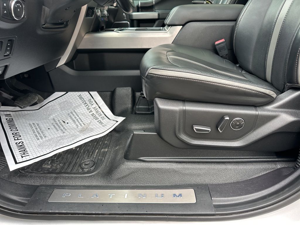 2019 Ingot Silver Metallic Ford Super Duty F-350 DRW Platinum 4X4 Truck