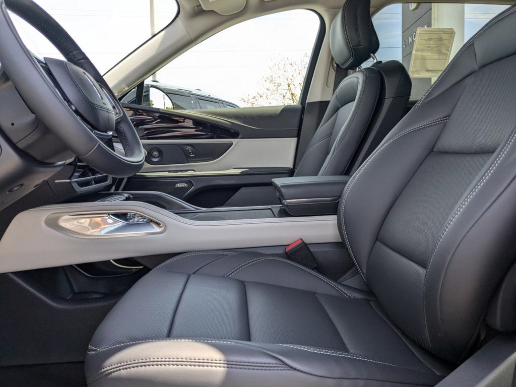 2025 Lincoln Nautilus Hybrid Premiere