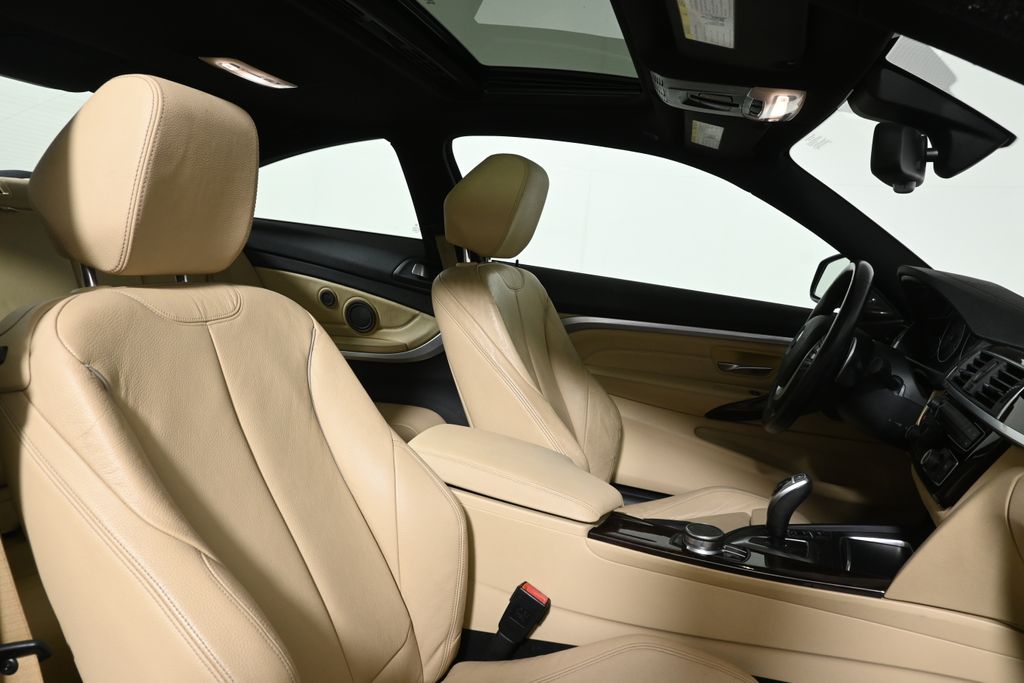 Thumbnail: 2020 BMW 4 Series - 30