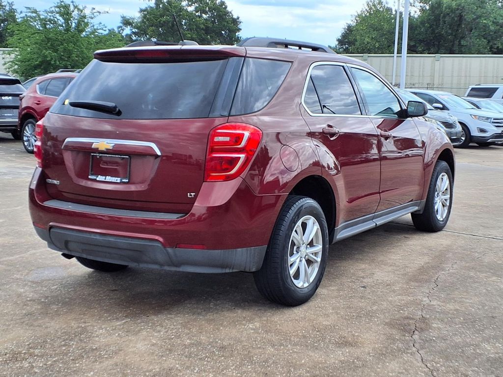 2017 Chevrolet Equinox LT - 3