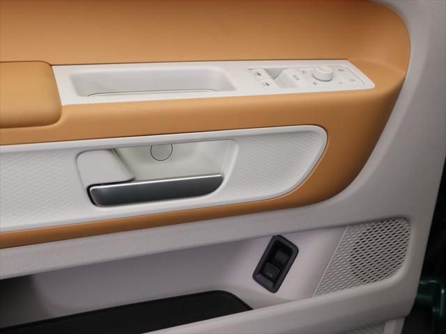 Thumbnail: 2025 Volkswagen ID.Buzz - 25