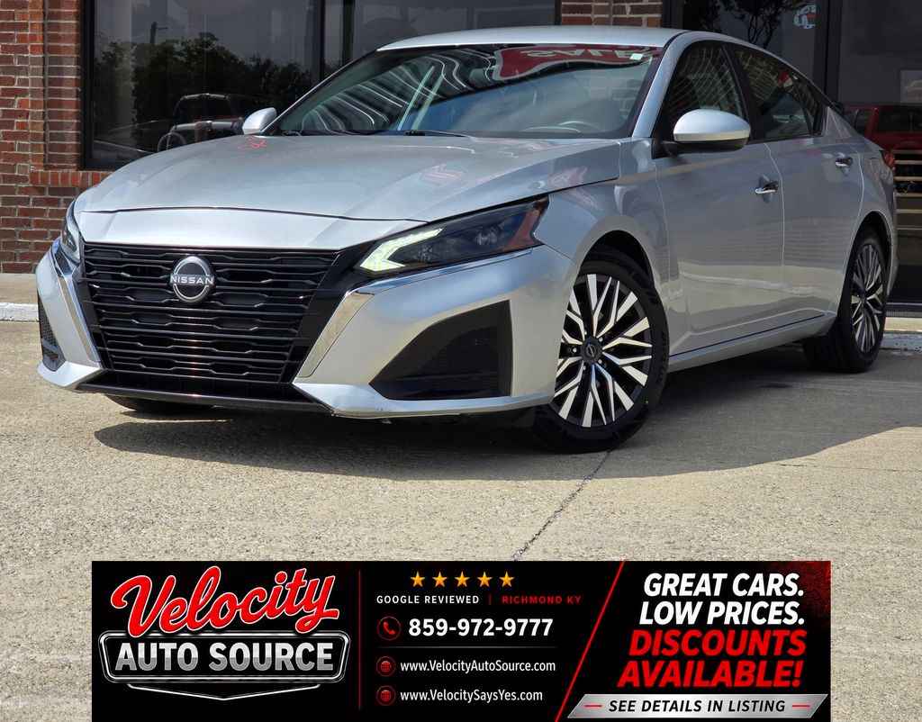 2023 Nissan Altima 2.5 SV FWD