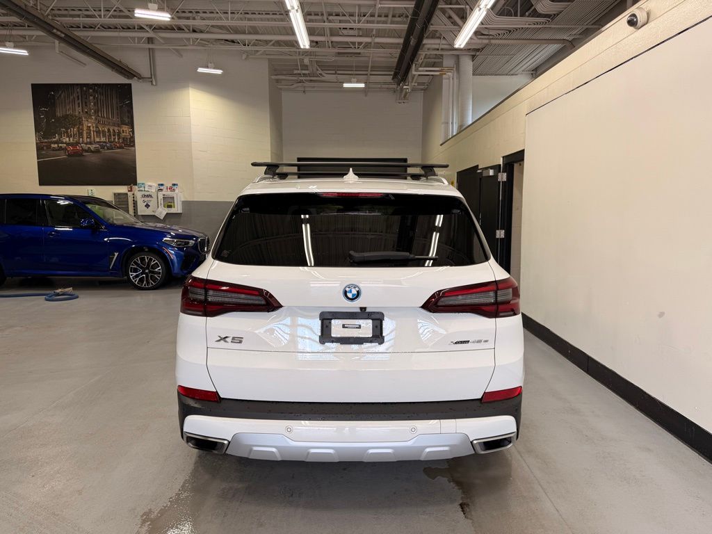 Thumbnail: 2022 BMW X5 - 4
