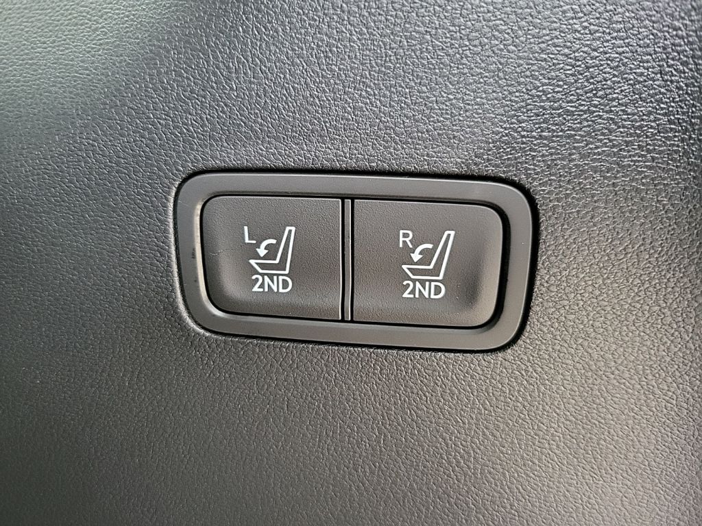 2025 Hyundai Santa Fe SEL 18