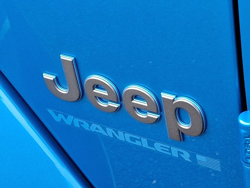 Thumbnail: 2024 Jeep Wrangler - 32