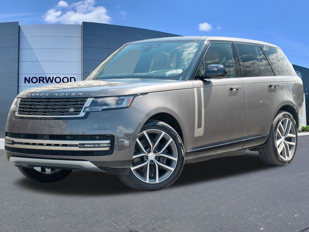 2025 Land Rover Range Rover P550e SE AWD
