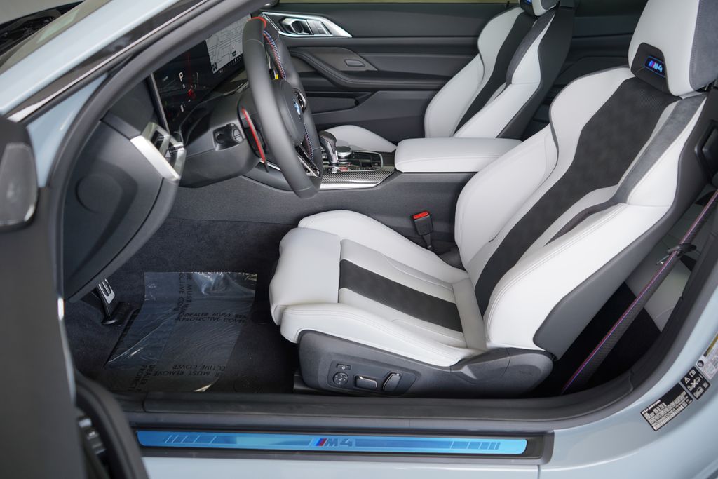 Thumbnail: 2026 BMW M4 - 10