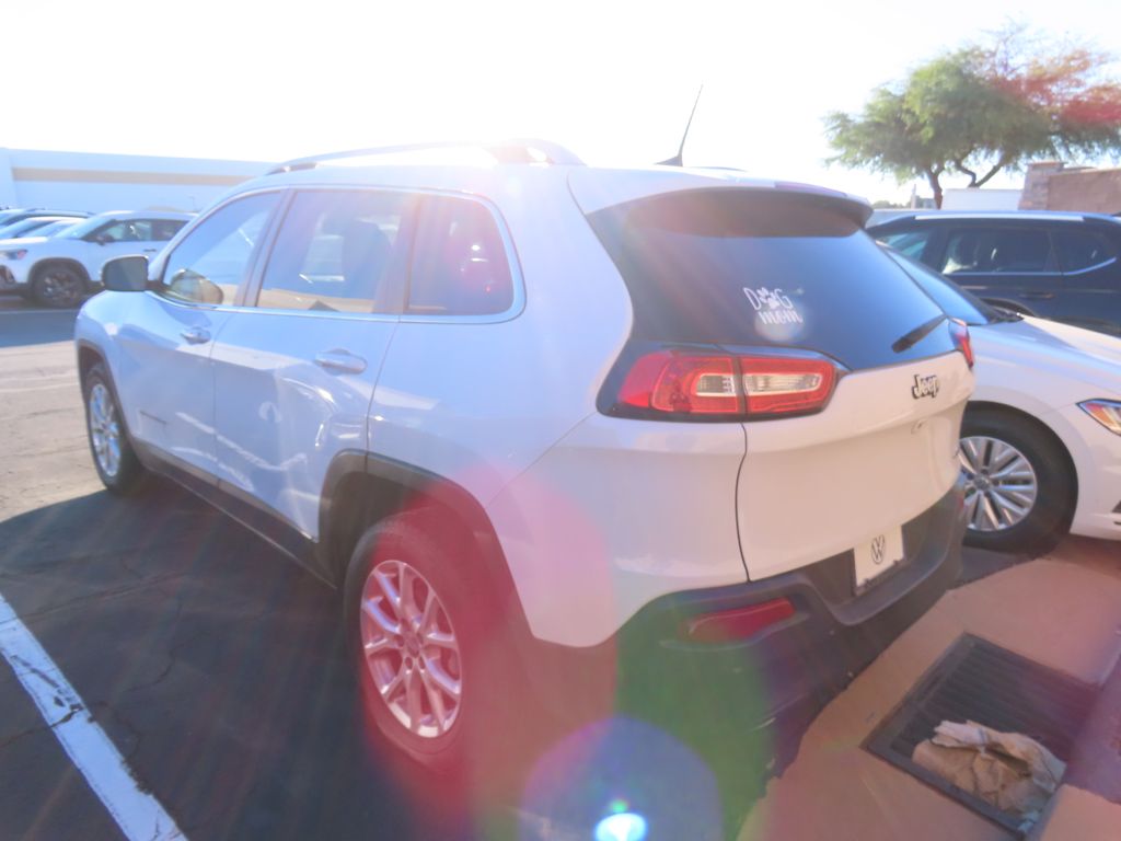 Thumbnail: 2018 Jeep Cherokee - 3