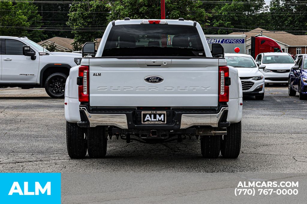 Used 2025 White Ford Lariat image 12