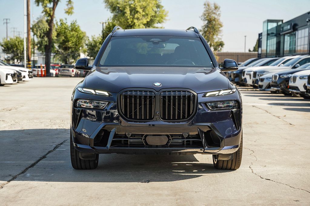 2025 BMW X7 xDrive40i 2