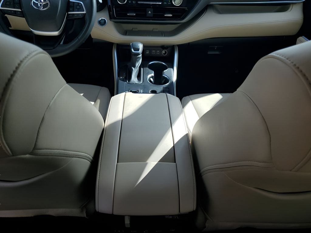 Used Car 2023 Toyota Highlander  Limited For Sale Under $40,000 In Austin, Texas