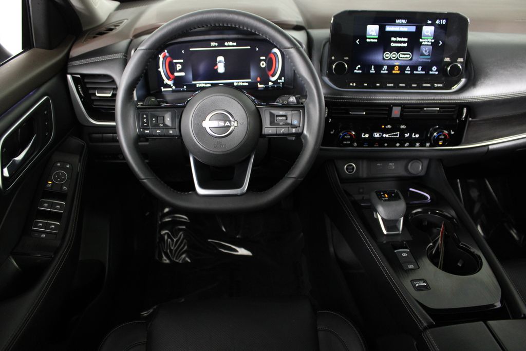 View vehicle photo 7