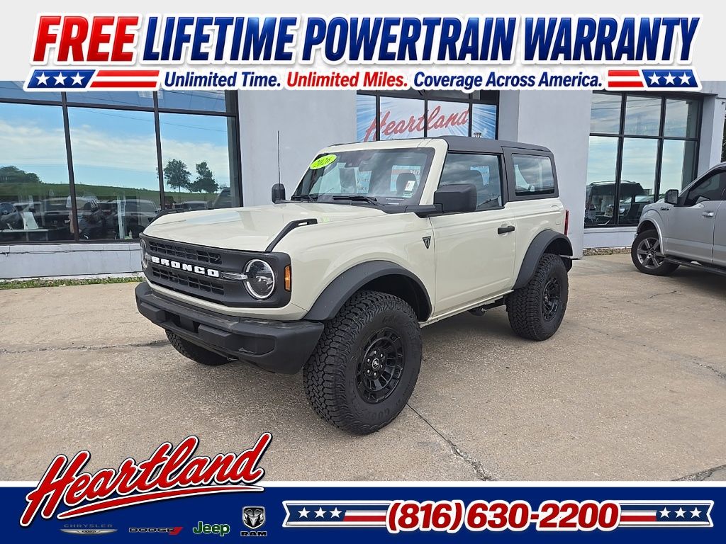 Desert Sand 2026 Ford Bronco SUV / Crossover Four-Wheel Drive Automatic