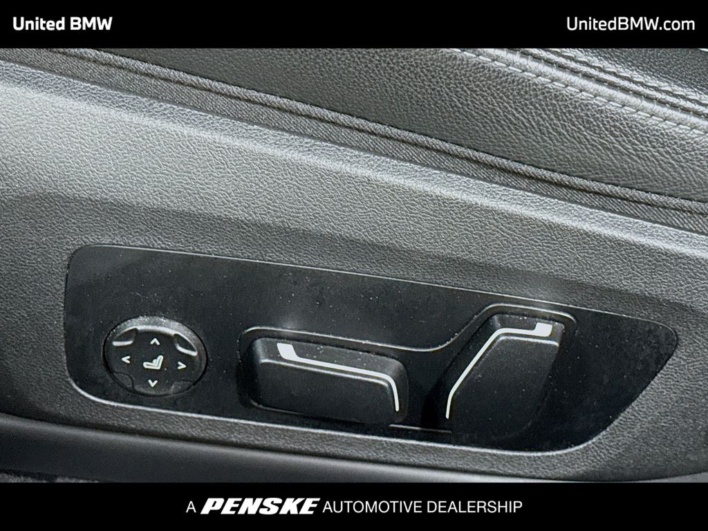 Thumbnail: 2025 BMW 4 Series - 4