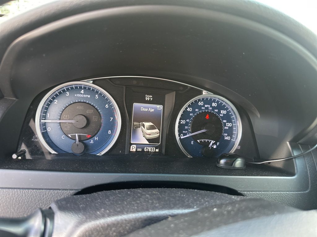 2016 Toyota Camry LE 3