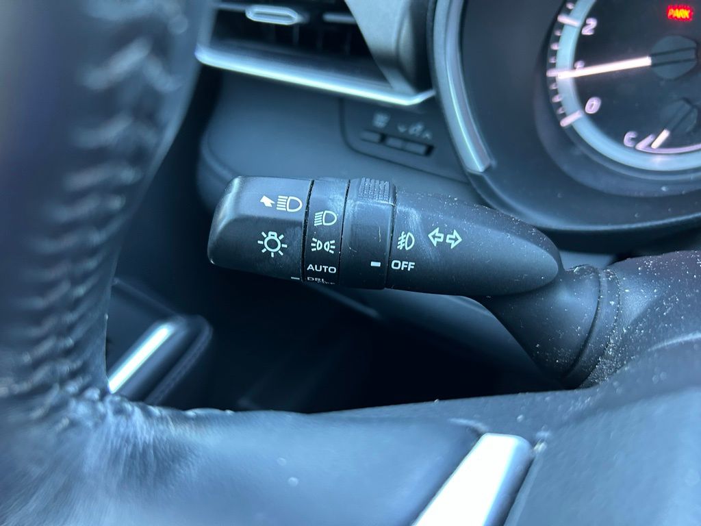 Thumbnail: 2023 Toyota Highlander - 23